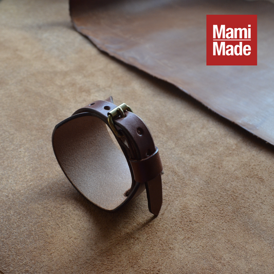 本革レザーブレスレット|ハンドメイドの個性を纏うアクセサリー