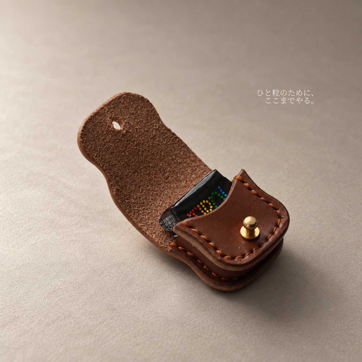 本革ミニポーチ キーホルダー｜ひと粒ケース｜MamiMade × muda.labo
