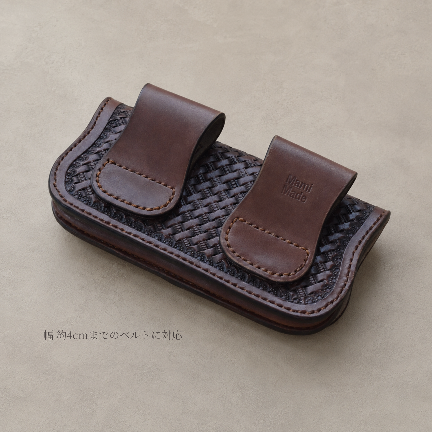 本革スマホホルダー 横型｜レザーカービング・ベルト装着｜日本製・受注制作