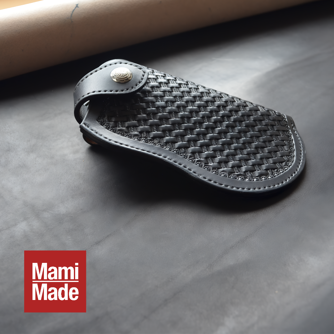 レザー スマホホルダー｜牛革｜バスケットスタンプ｜MamiMade 革製スマホケース｜ベルト装着タイプ