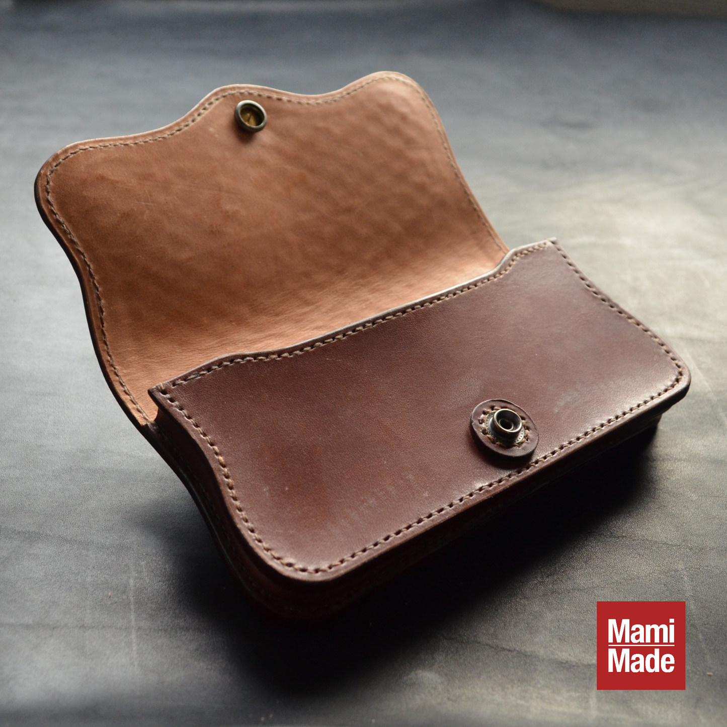 レザー スマホホルダー｜牛革｜バスケットスタンプ｜MamiMade｜革製スマホケース｜S/M/L オーダーメイド対応