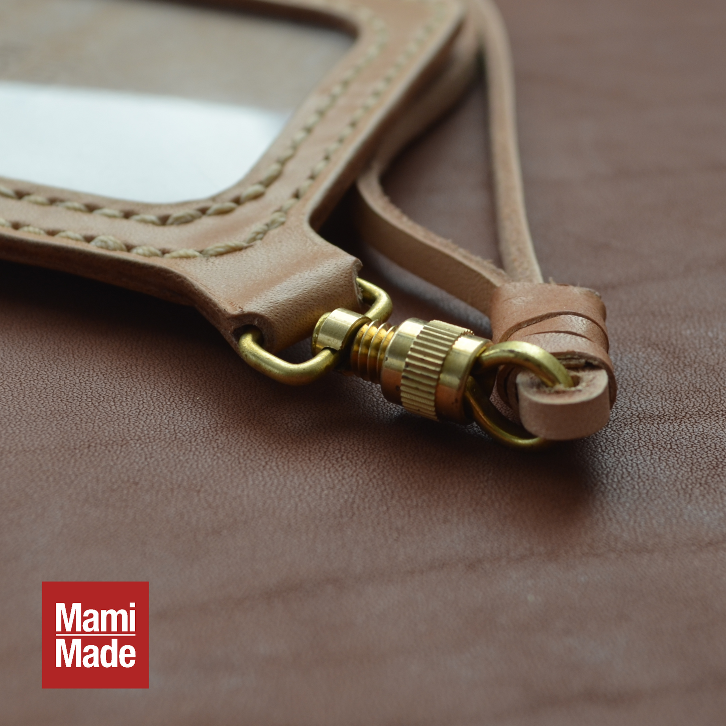 本革パスケース／IDカードホルダー｜ヌメ革×真鍮金具ストラップ付き