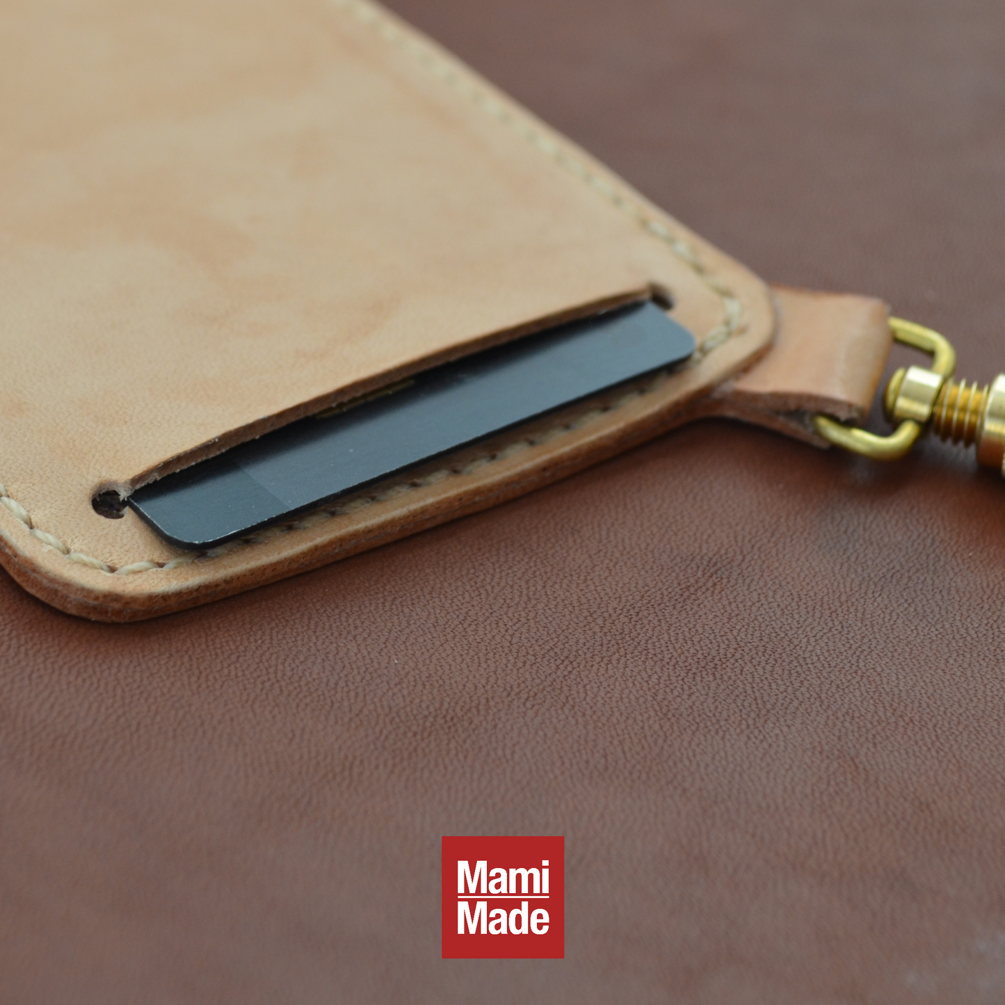 本革パスケース／IDカードホルダー｜ヌメ革×真鍮金具ストラップ付き