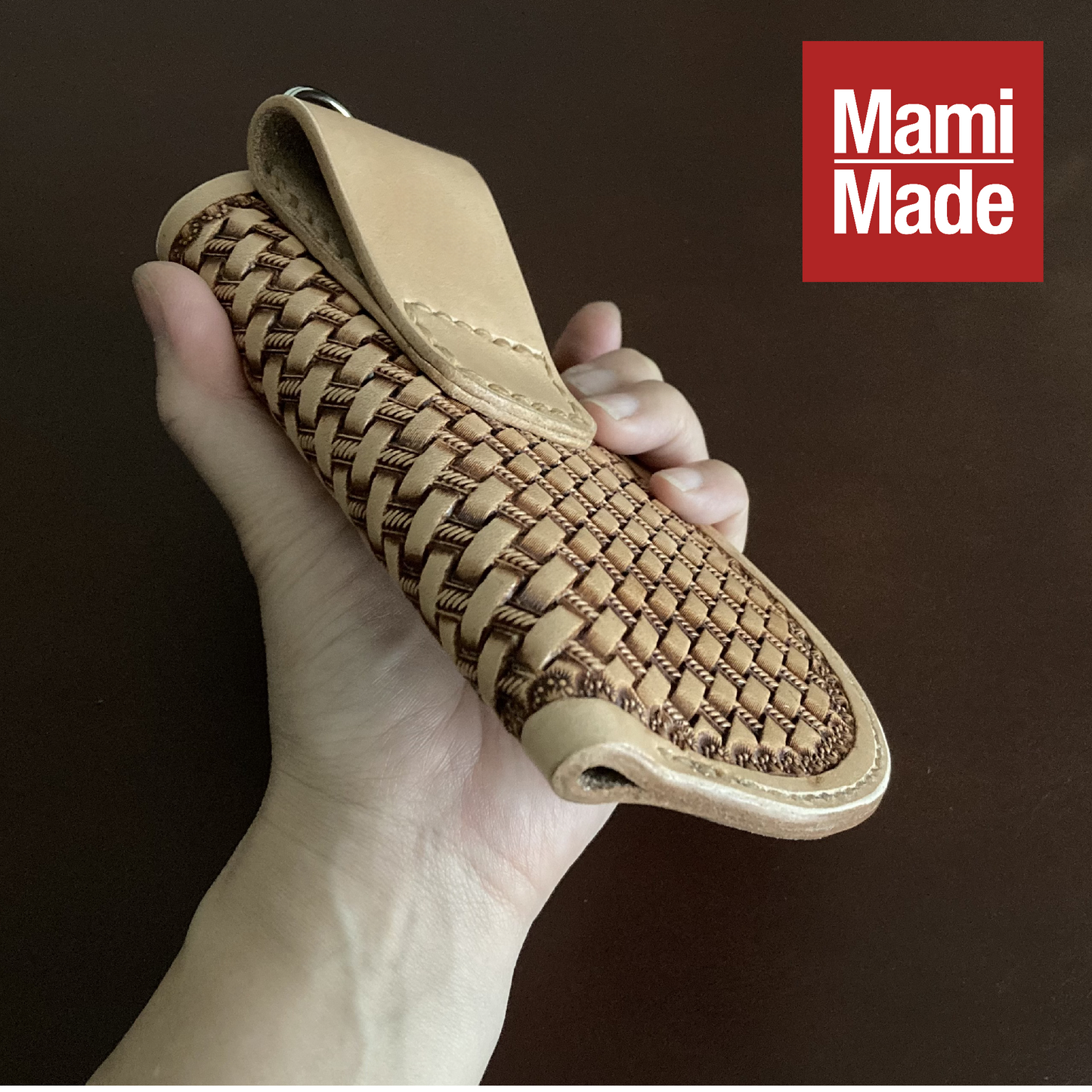 レザー スマホホルダー｜牛革｜バスケットスタンプ｜MamiMade 革製スマホケース｜ベルト装着タイプ