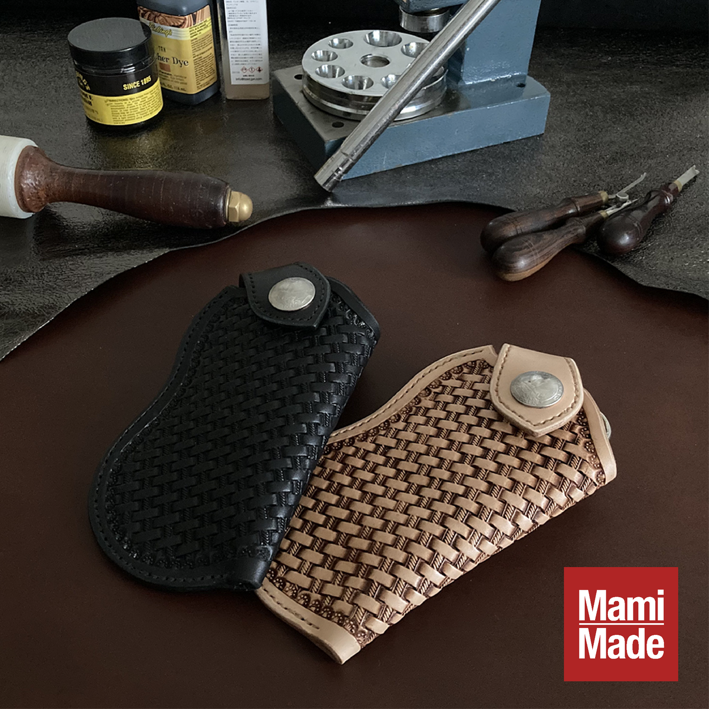 レザー スマホホルダー｜牛革｜バスケットスタンプ｜MamiMade 革製スマホケース｜ベルト装着タイプ