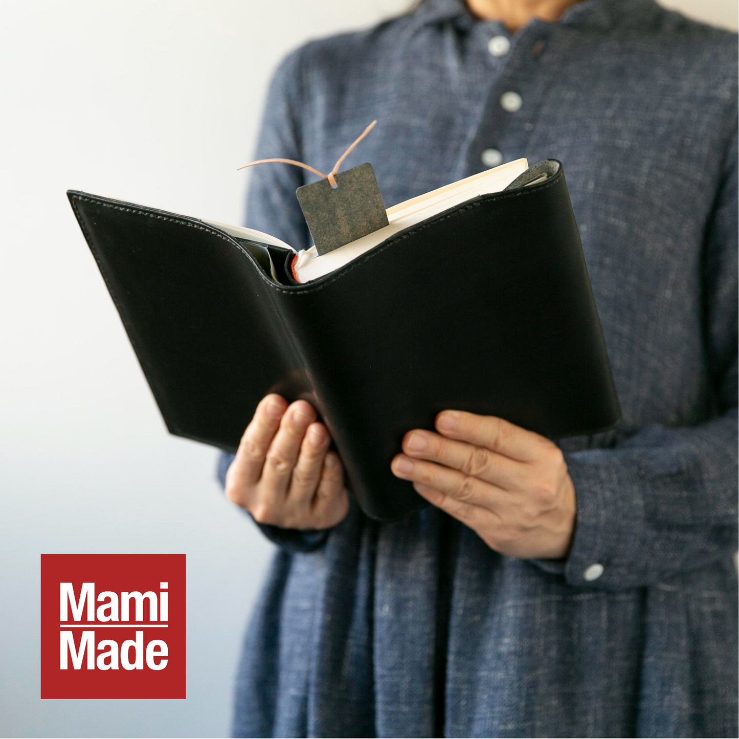 本革ブックカバー A5サイズ｜しおり付き｜牛ヌメ革｜育てる革の物語｜MamiMade
